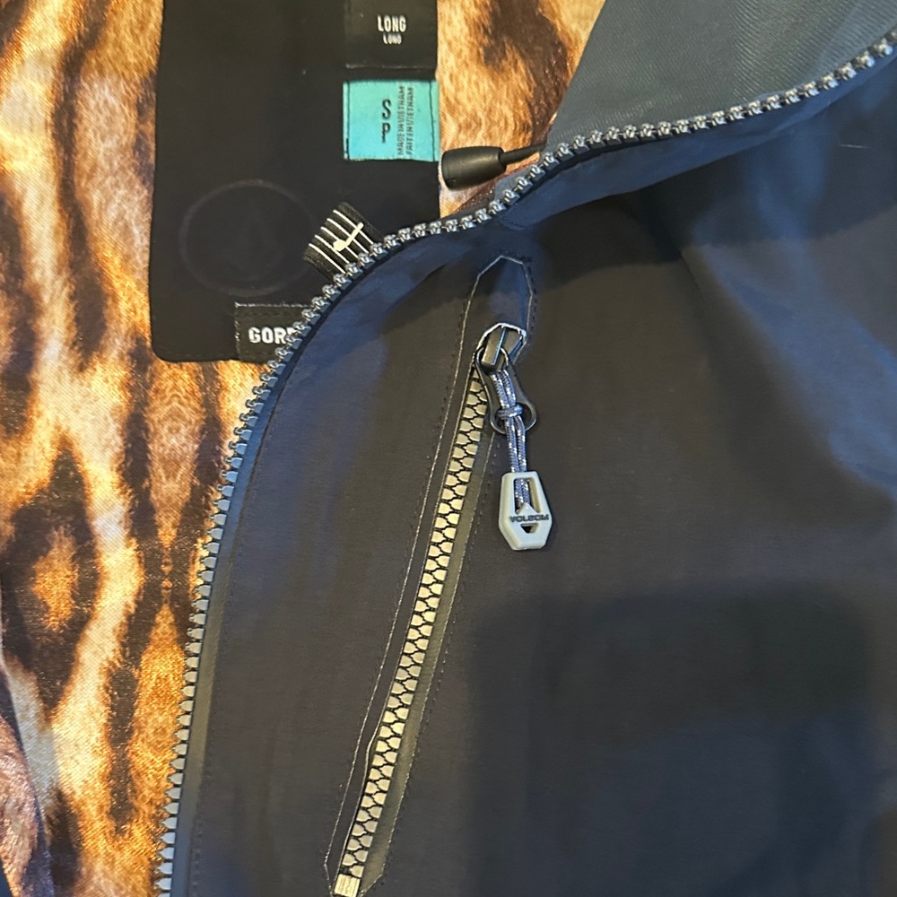 Volcom Asterid Jacket with Leopard Hood - image 3